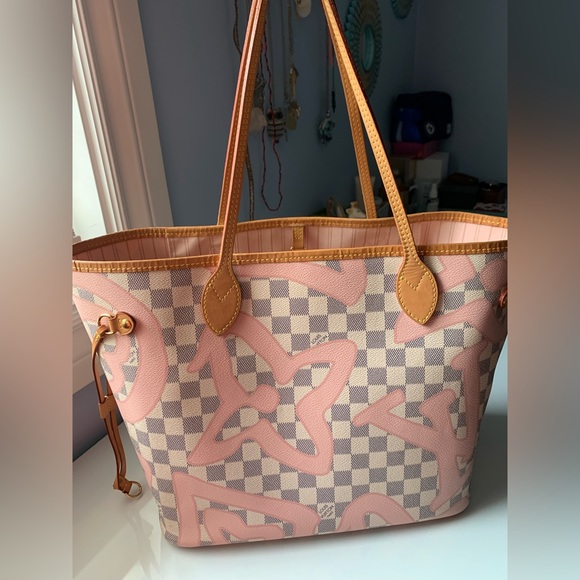 Louis Vuitton Handbags - 💞Host Pick💞 Louis Vuitton Damier Azur Tahitienne Neverfull MM